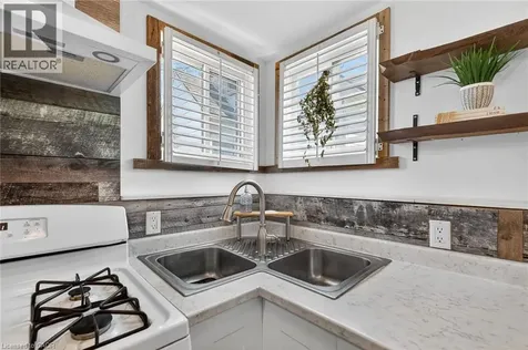 3824 Roxborough Avenue Crystal Beach ON L0S 1B0