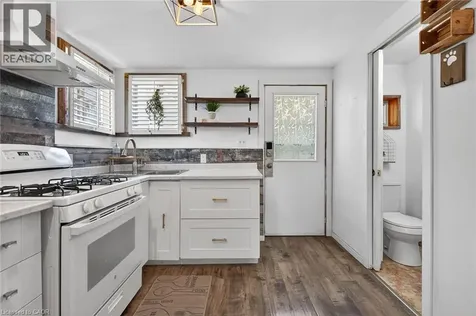 3824 Roxborough Avenue Crystal Beach ON L0S 1B0