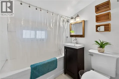 3824 Roxborough Avenue Crystal Beach ON L0S 1B0