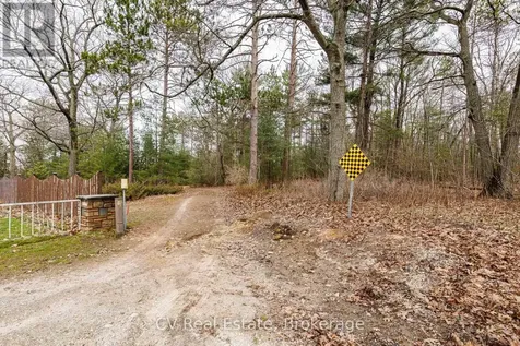 8 Poplar Street Wasaga Beach ON L9Z 2X5