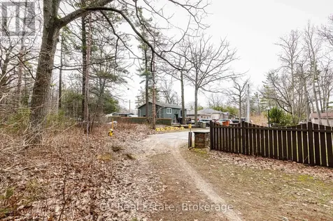 8 Poplar Street Wasaga Beach ON L9Z 2X5