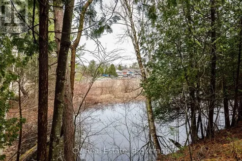8 Poplar Street Wasaga Beach ON L9Z 2X5