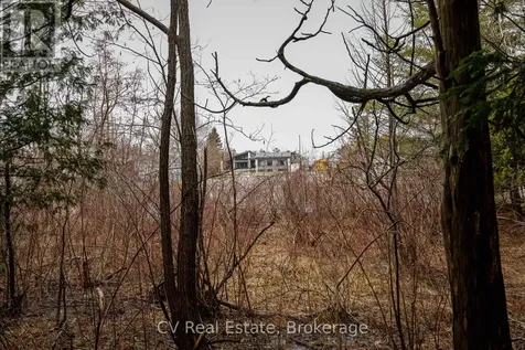 8 Poplar Street Wasaga Beach ON L9Z 2X5