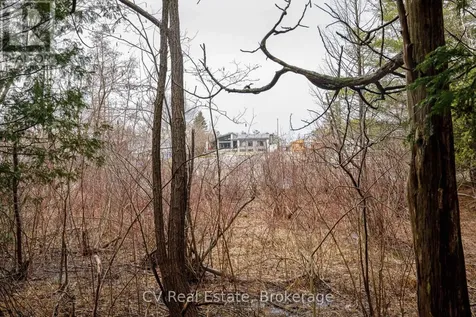 8 Poplar Street Wasaga Beach ON L9Z 2X5