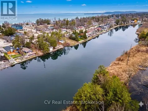 8 Poplar Street Wasaga Beach ON L9Z 2X5