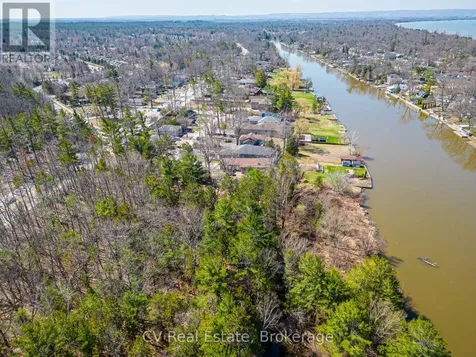 8 Poplar Street Wasaga Beach ON L9Z 2X5