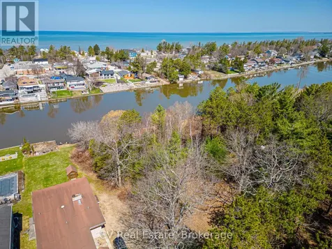 8 Poplar Street Wasaga Beach ON L9Z 2X5
