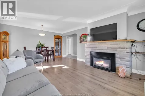 42 Grace Leamington ON N8H 1K9