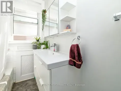 342 Frank Street Ottawa ON K2P 0Y1