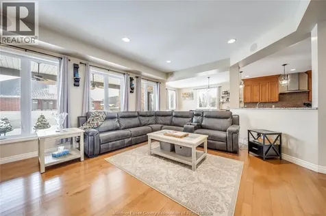 12337 Candlewood Drive Tecumseh ON N9K 0A3