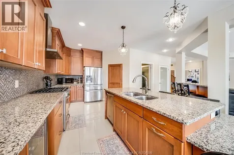 12337 Candlewood Drive Tecumseh ON N9K 0A3