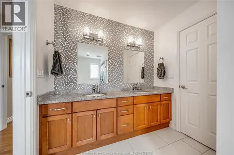 12337 Candlewood Drive Tecumseh ON N9K 0A3