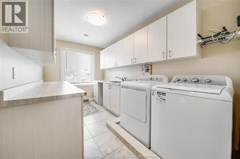 12337 Candlewood Drive Tecumseh ON N9K 0A3