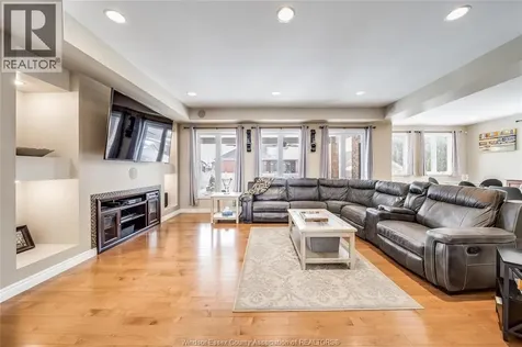 12337 Candlewood Drive Tecumseh ON N9K 0A3