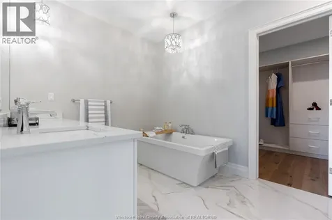 952 St. Jude Court Windsor ON N9G 0B7