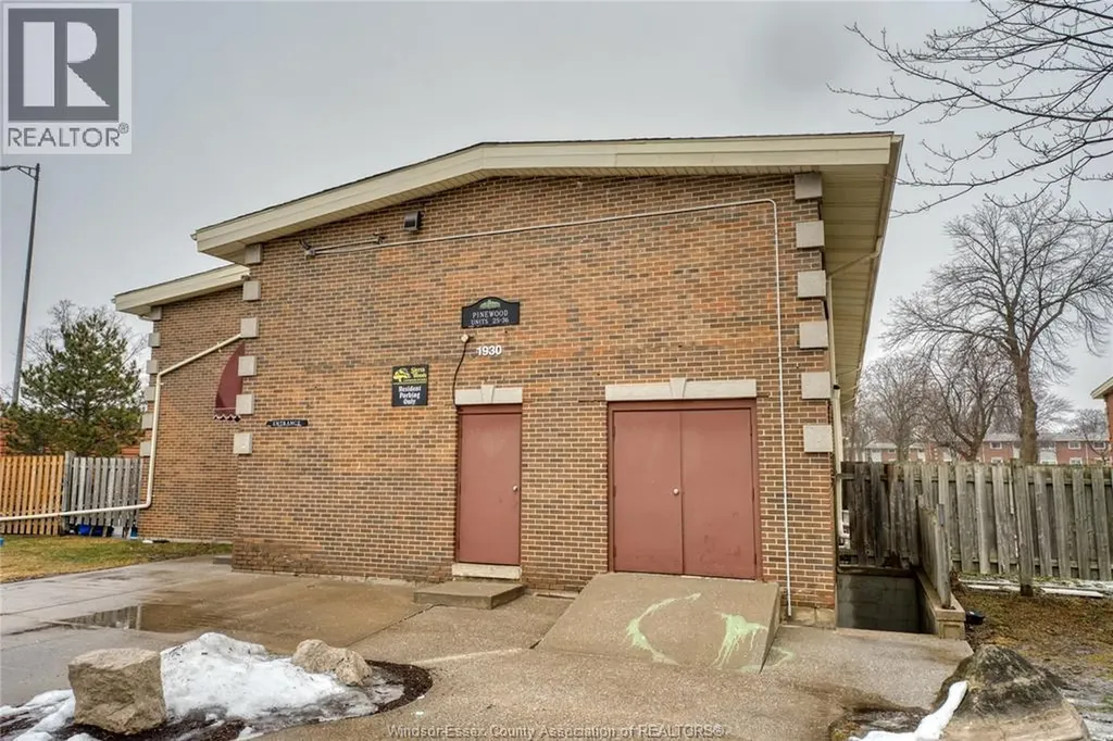 1930 Columbia Court Windsor ON N9E 1B1