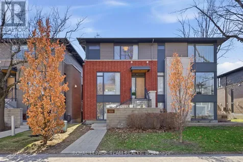 526 Edison Avenue Ottawa ON K2A 3Y5