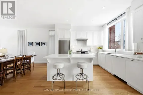 526 Edison Avenue Ottawa ON K2A 3Y5