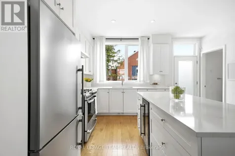 526 Edison Avenue Ottawa ON K2A 3Y5
