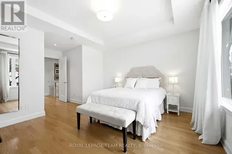 526 Edison Avenue Ottawa ON K2A 3Y5
