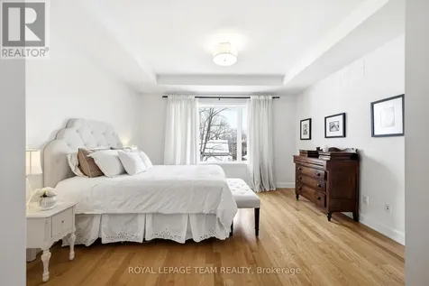 526 Edison Avenue Ottawa ON K2A 3Y5