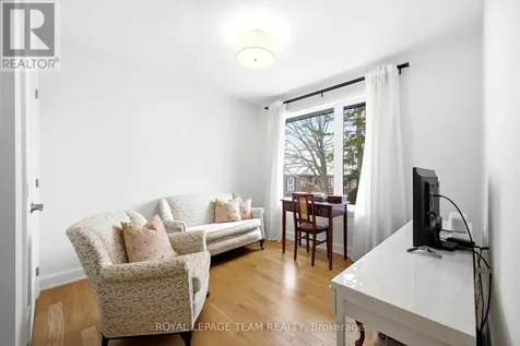 526 Edison Avenue Ottawa ON K2A 3Y5