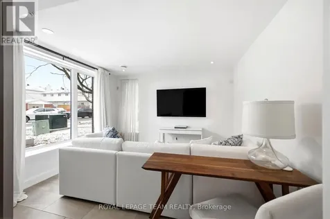 526 Edison Avenue Ottawa ON K2A 3Y5