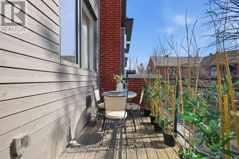 526 Edison Avenue Ottawa ON K2A 3Y5