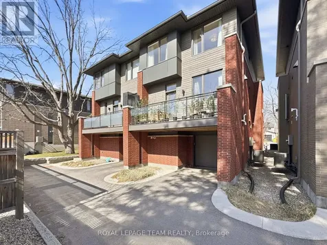 526 Edison Avenue Ottawa ON K2A 3Y5