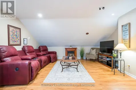 160 Grand Cypress Lane Blue Mountains ON L9Y 0K8