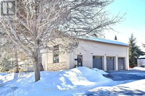 160 Grand Cypress Lane Blue Mountains ON L9Y 0K8