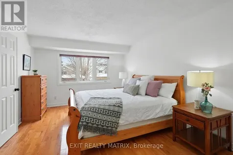 727 Brome Crescent Ottawa ON K4A 3G8