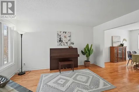 727 Brome Crescent Ottawa ON K4A 3G8
