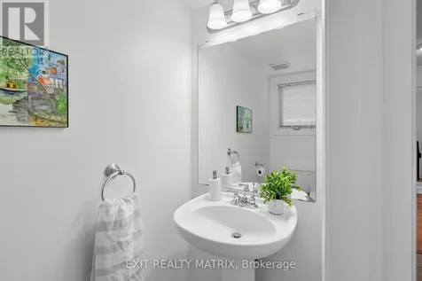 727 Brome Crescent Ottawa ON K4A 3G8