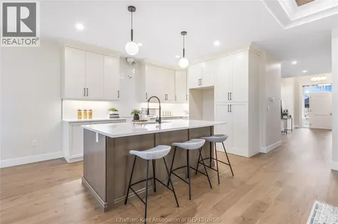 30 Rosewood Crescent Chatham ON N7M 0V4