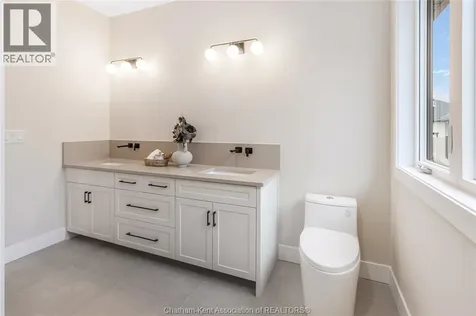 30 Rosewood Crescent Chatham ON N7M 0V4