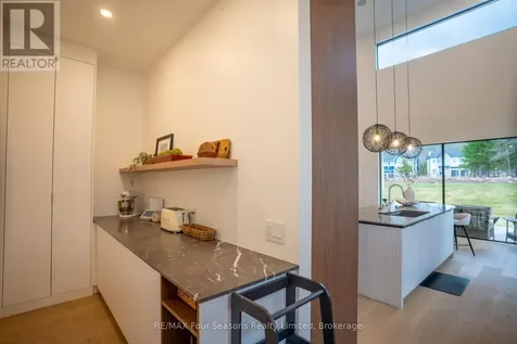 102 Barton Boulevard Blue Mountains ON N0H 1J0