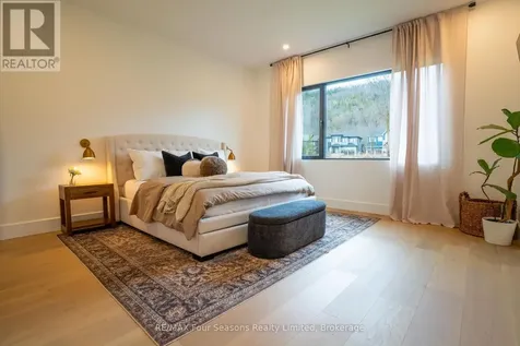 102 Barton Boulevard Blue Mountains ON N0H 1J0