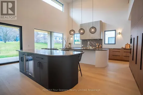 102 Barton Boulevard Blue Mountains ON N0H 1J0