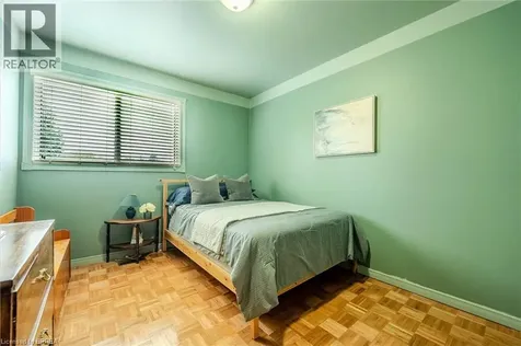 7163 Fayette Circle Mississauga ON L5N 1Y5