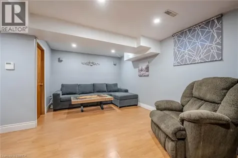 7163 Fayette Circle Mississauga ON L5N 1Y5