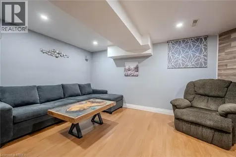 7163 Fayette Circle Mississauga ON L5N 1Y5