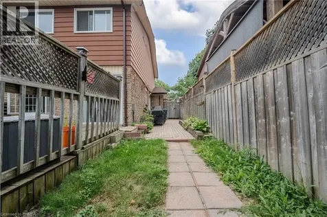 7163 Fayette Circle Mississauga ON L5N 1Y5