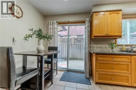 7163 Fayette Circle Mississauga ON L5N 1Y5