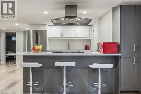 543 Dunbar Road South Kitchener ON N2M 2X1