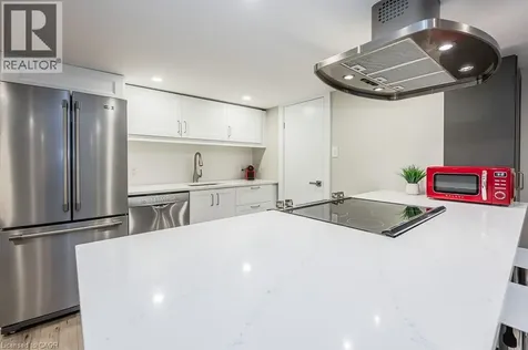 543 Dunbar Road South Kitchener ON N2M 2X1