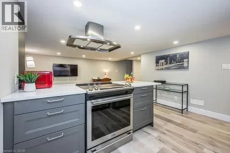 543 Dunbar Road South Kitchener ON N2M 2X1