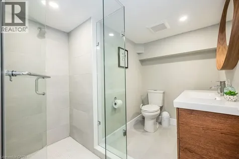 543 Dunbar Road South Kitchener ON N2M 2X1