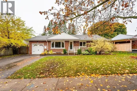 543 Dunbar Road South Kitchener ON N2M 2X1