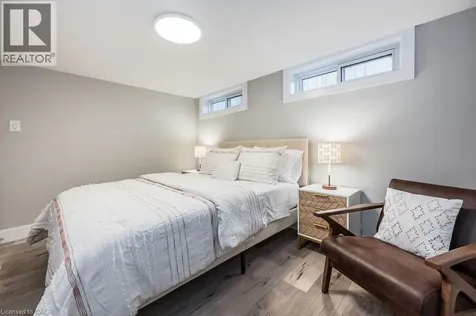 543 Dunbar Road South Kitchener ON N2M 2X1